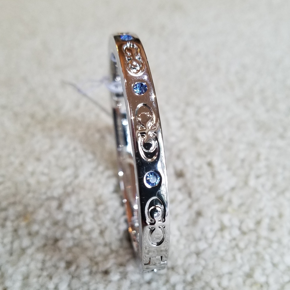 Coach Kissing Cs Bangle Bracelet Hinged Enamel Silver Pool Crystal Accents NWT - Picture 3 of 16